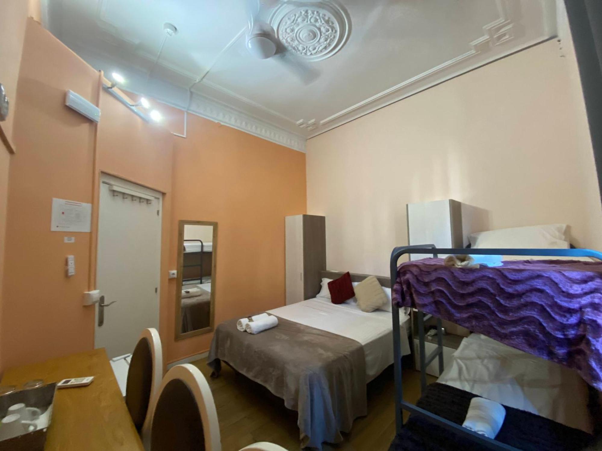 Sant Antoni Hostal, Sustainable Tourism Barcelona Exterior photo
