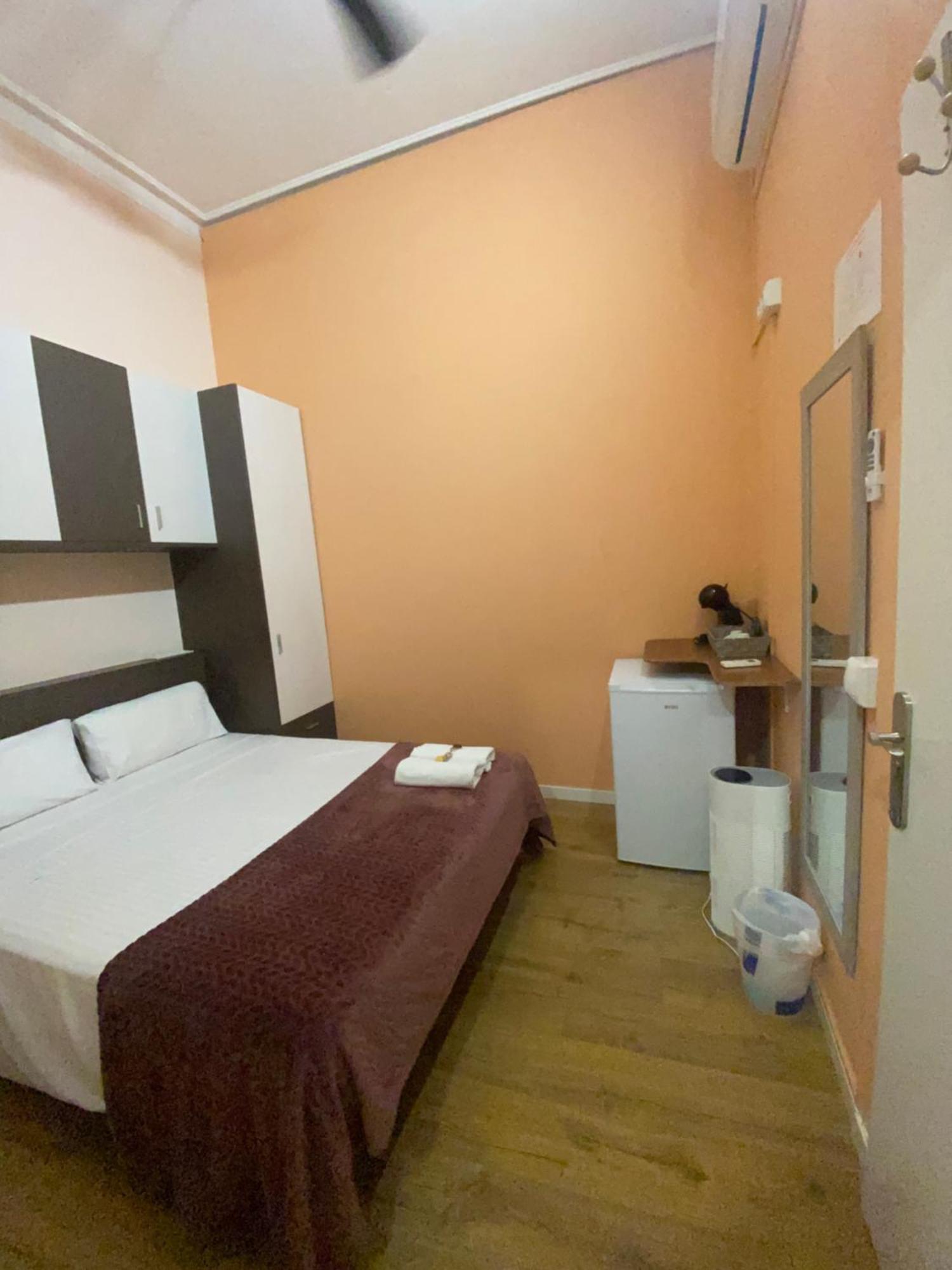 Sant Antoni Hostal, Sustainable Tourism Barcelona Exterior photo