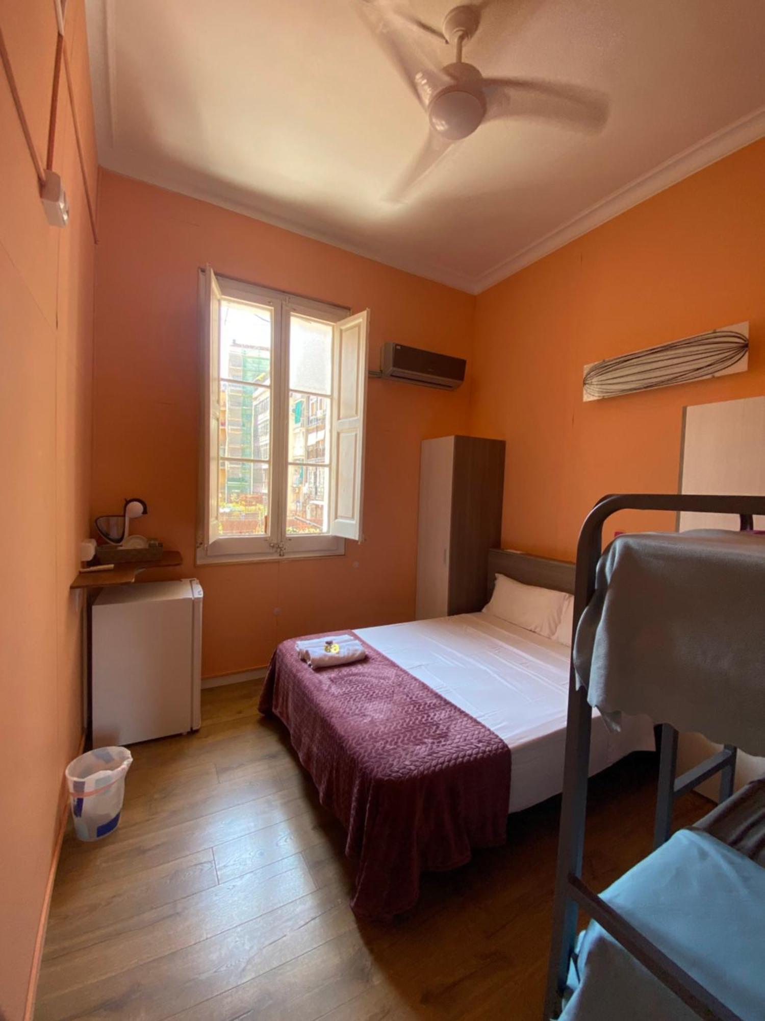 Sant Antoni Hostal, Sustainable Tourism Barcelona Exterior photo